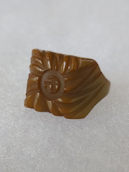 Bakelite Jewelry - Vintage Carved Bakelite Ring • Butterscotch Olive • Art Deco • Tested Positive B